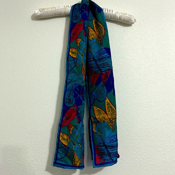 Harvé Bernard Silk Rectangular Scarf - Picture 4 of 6